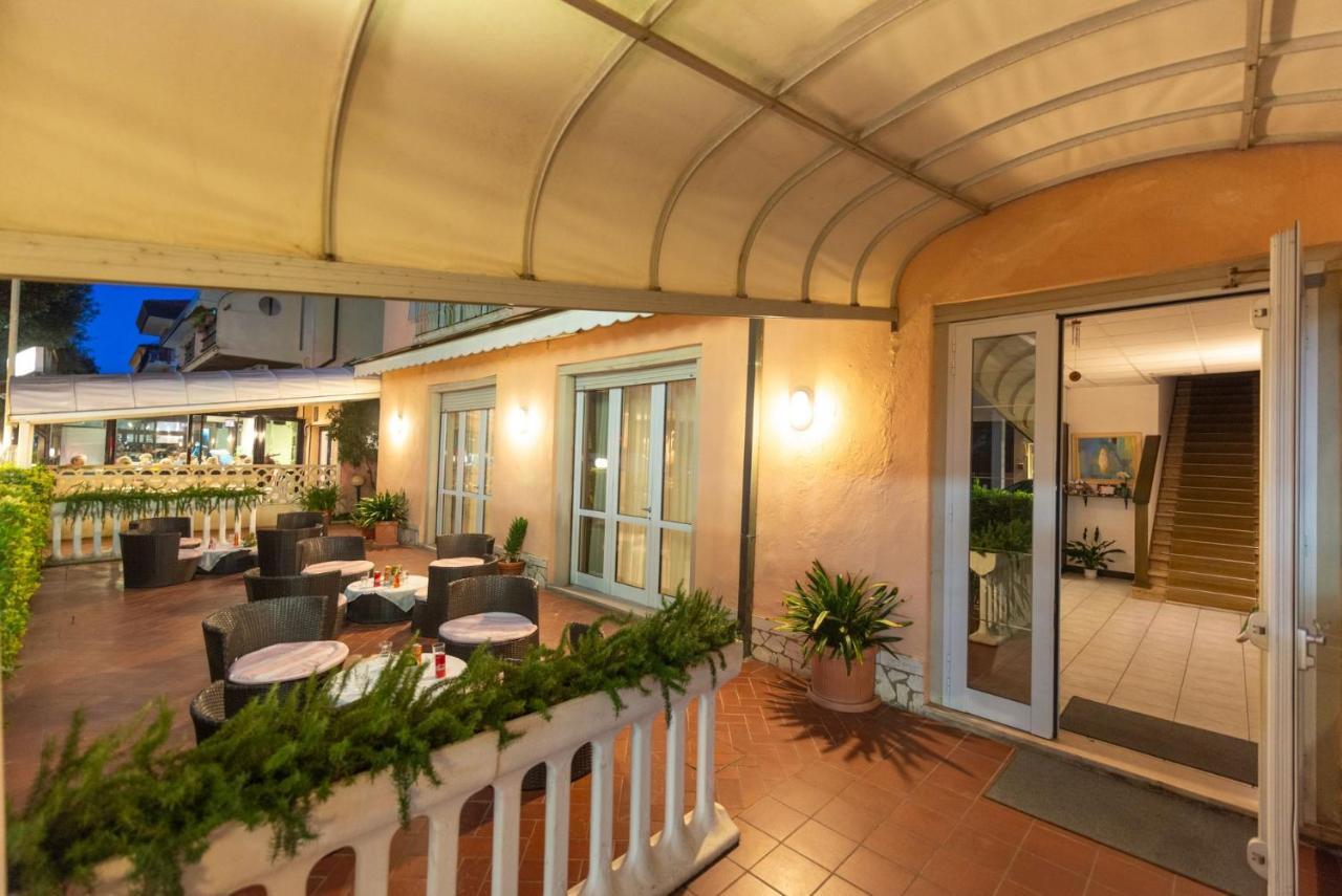 Hotel Sirena Lido di Camaiore Eksteriør bilde