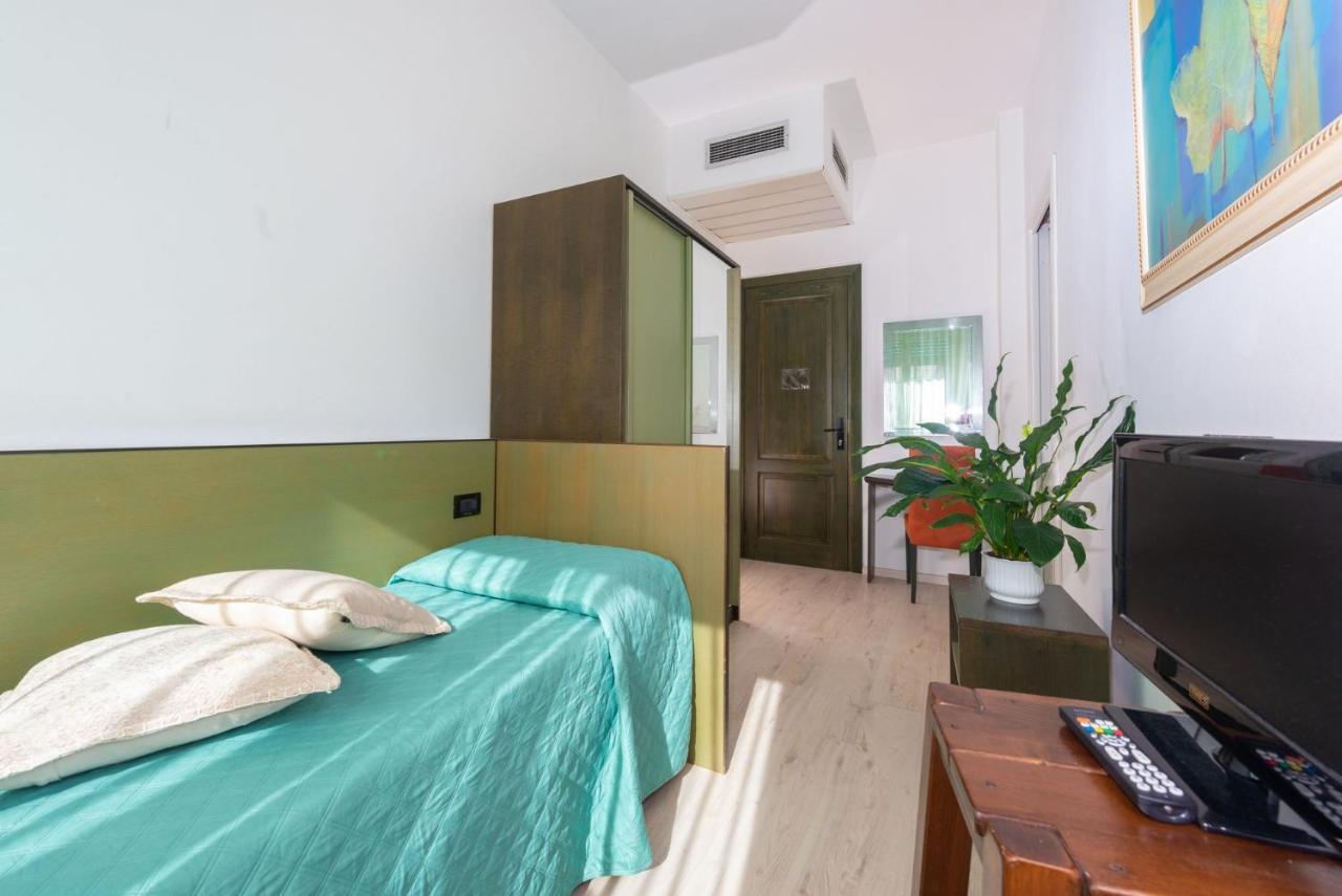 Hotel Sirena Lido di Camaiore Eksteriør bilde