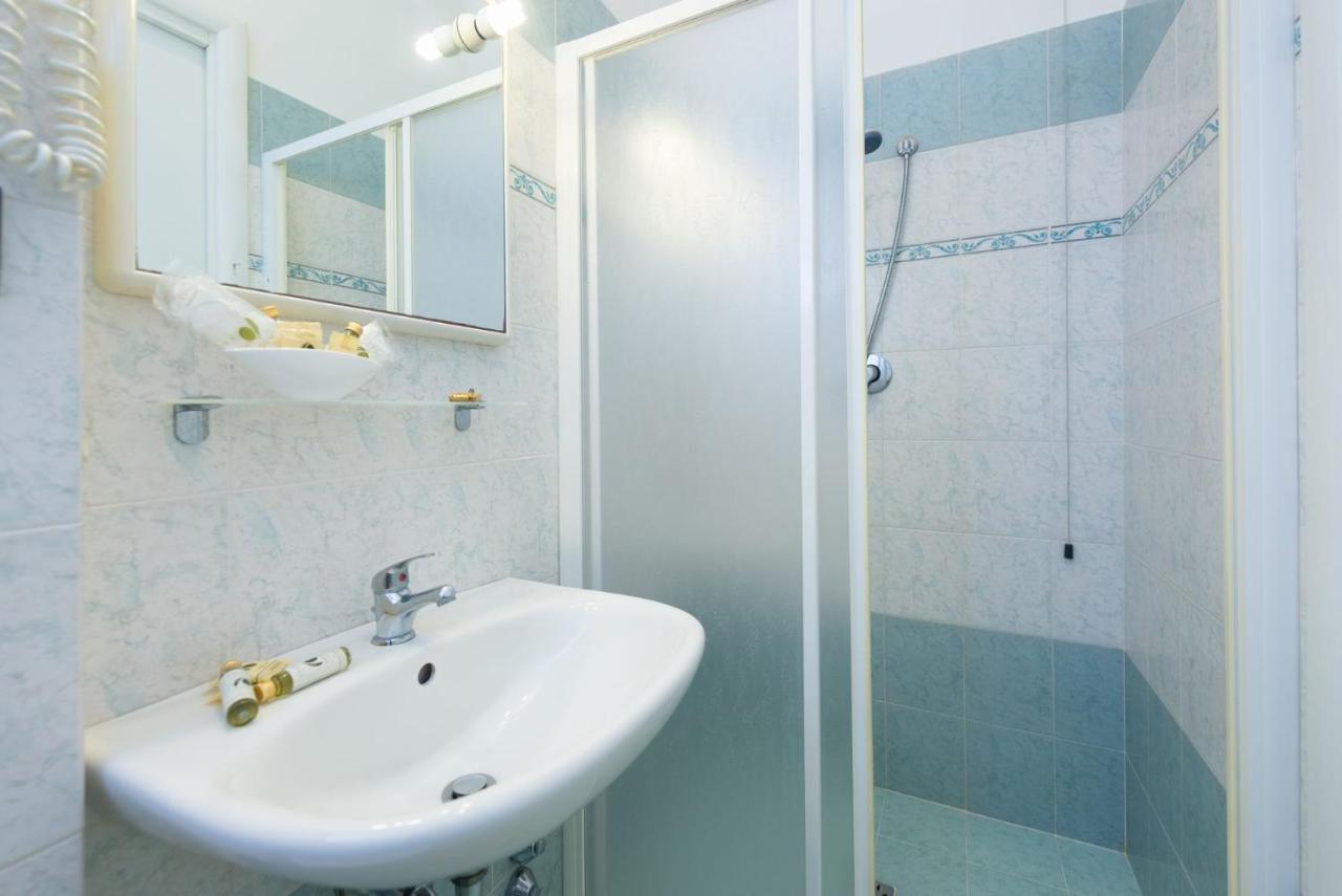 Hotel Sirena Lido di Camaiore Eksteriør bilde