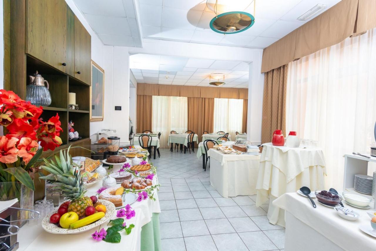 Hotel Sirena Lido di Camaiore Eksteriør bilde