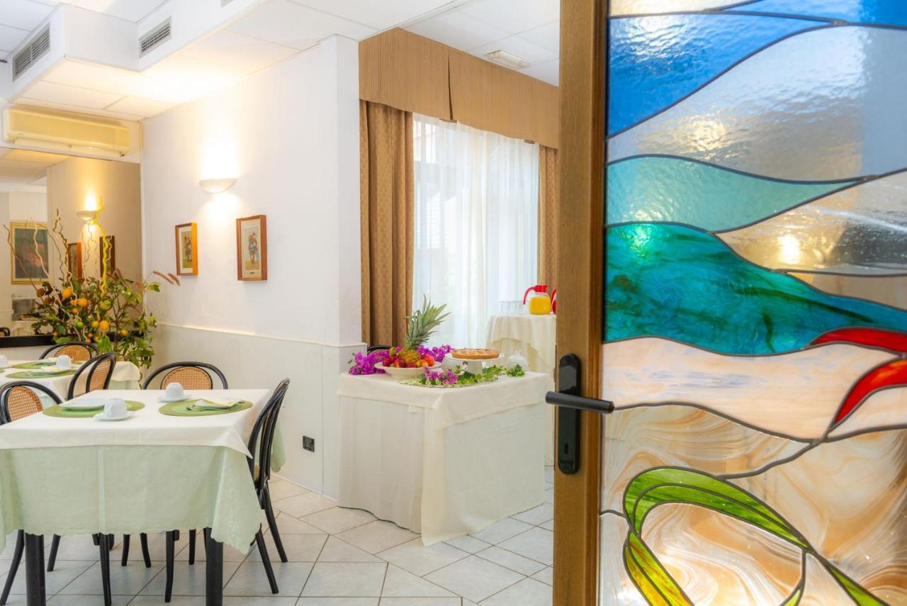 Hotel Sirena Lido di Camaiore Eksteriør bilde