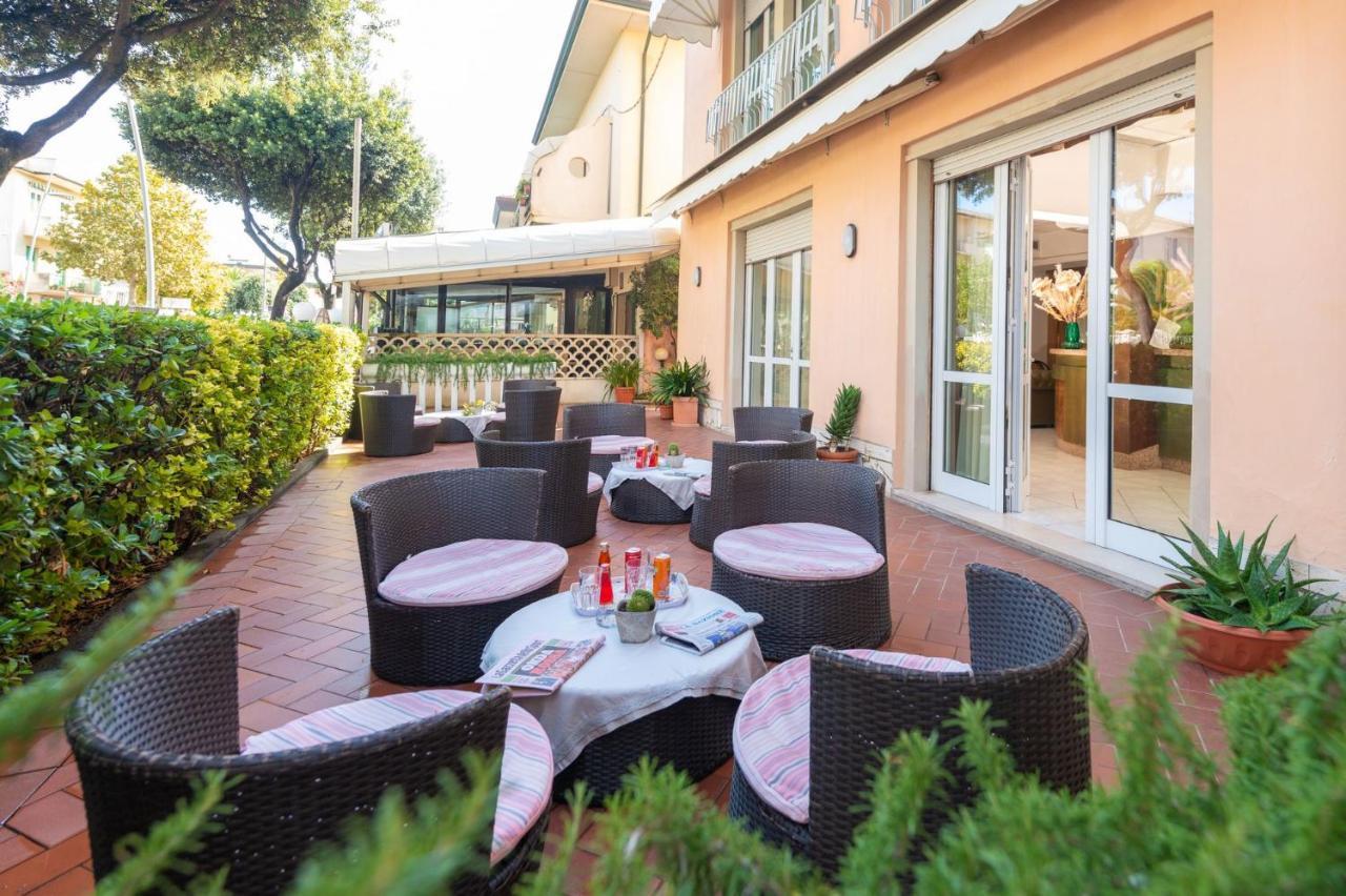 Hotel Sirena Lido di Camaiore Eksteriør bilde